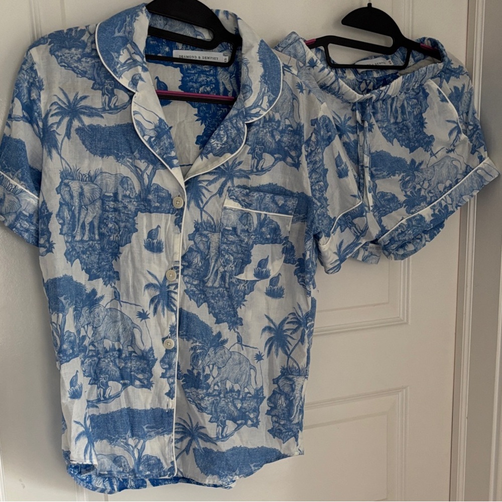 Desmond & Dempsey Pajama Set
